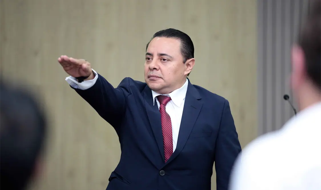Nombra Congreso a Juan Carlos Moreno Guillén, magistrado del Tribunal Superior de Justicia