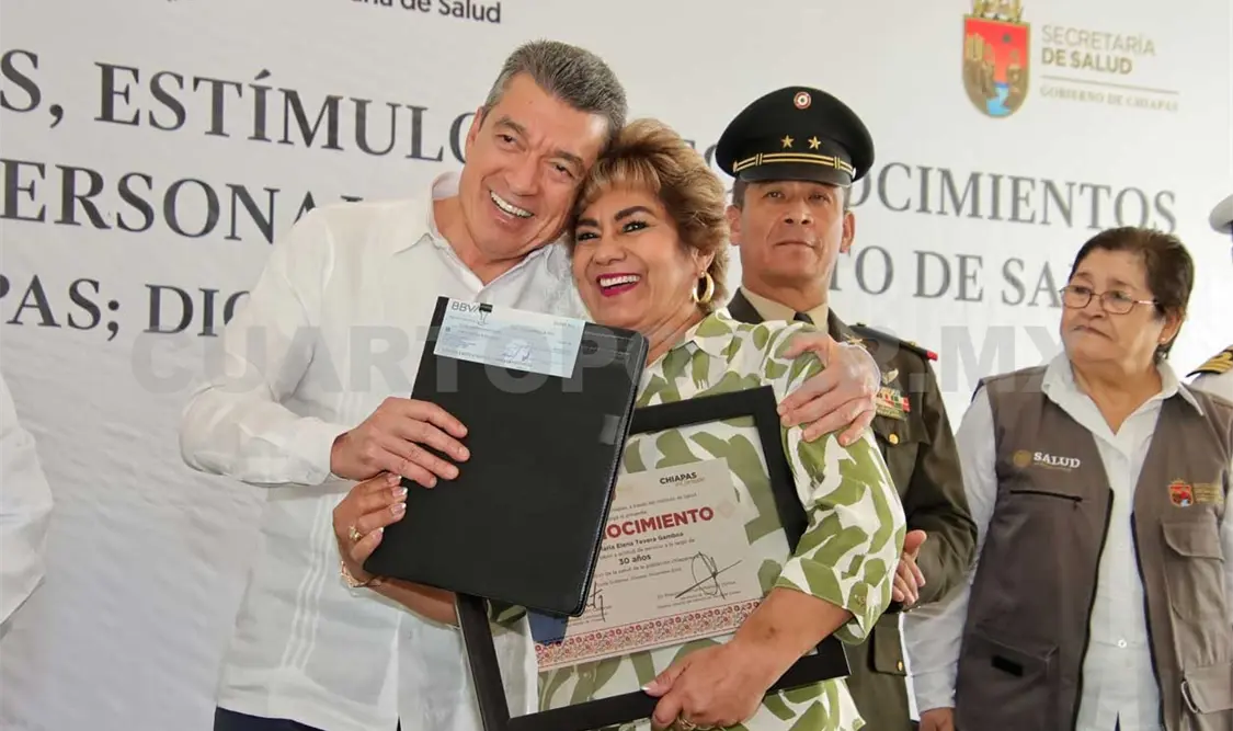 Destaca pago de deudas que arrastraba el sector salud