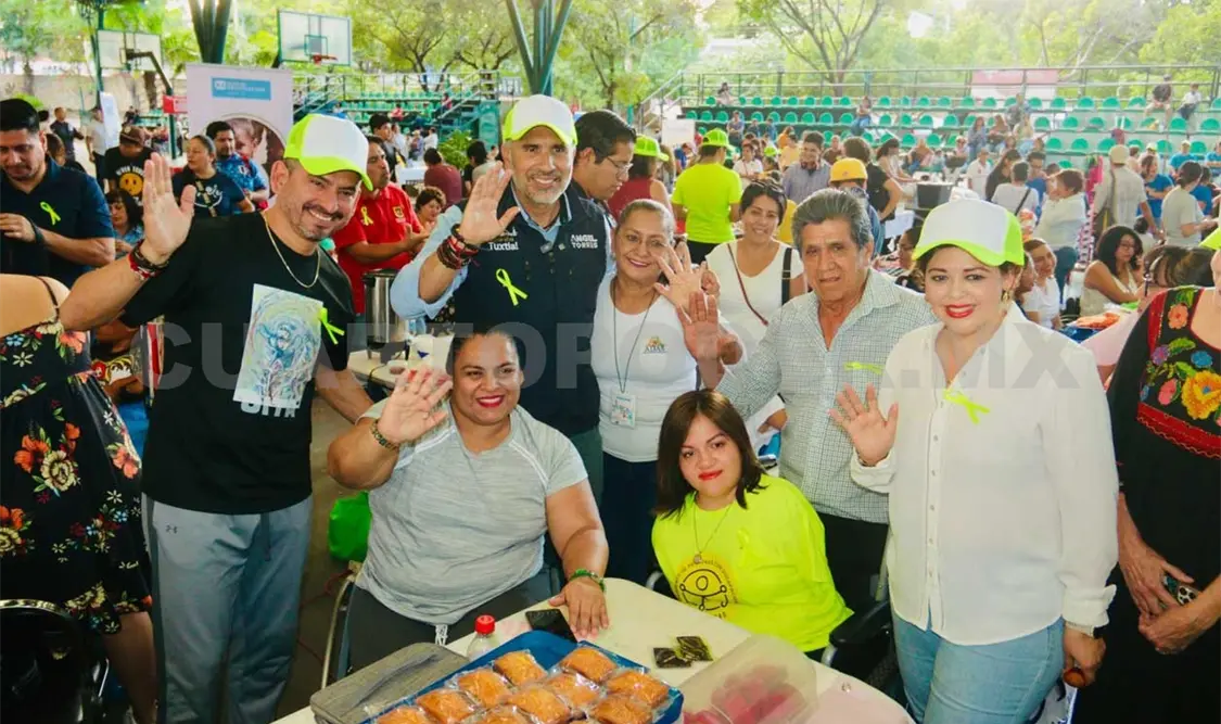 Ángel Torres impulsa el Mercadito Inclusivo