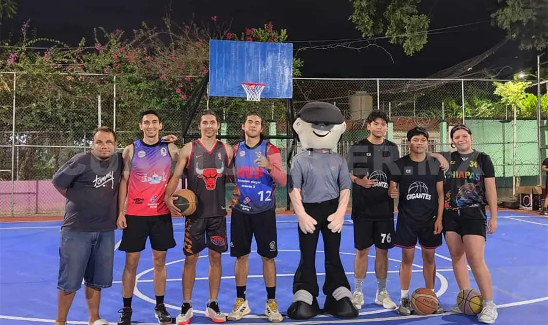 Partido amistoso promueve el deporte en Los Laureles