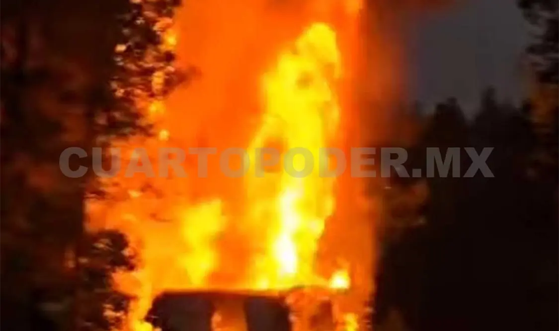 Adulto mayor pierde la vida al incendiarse vehículo