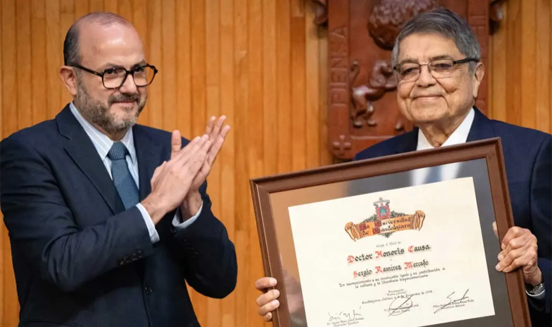 El escritor Sergio Ramírez, en la Feria del Internacional del Libro de Guadalajara. Cortesía