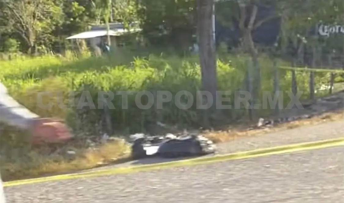 Reportan hallazgo de restos humanos en carretera