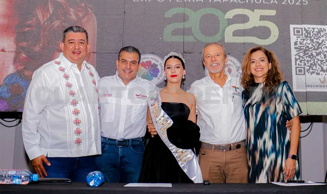 Autoridades e integrantes del patronato anunciaron las actividades. Víctor Sánchez/CP