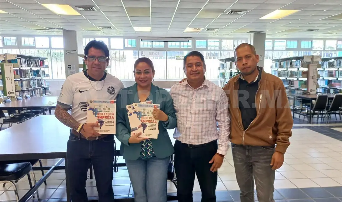 Donan libros a biblioteca de la UT Selva