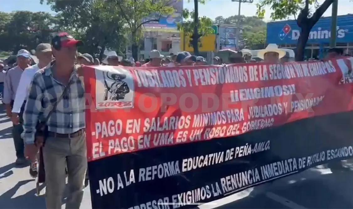 Se moviliza CNTE durante la toma de protesta