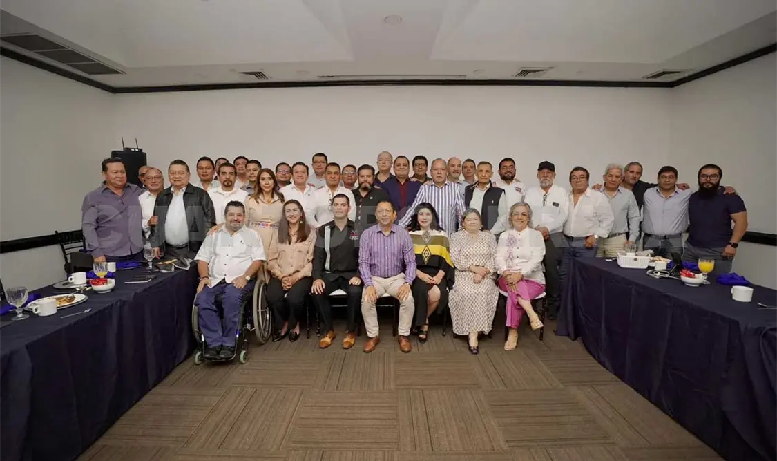 Realizan diálogo con cámaras y colegios