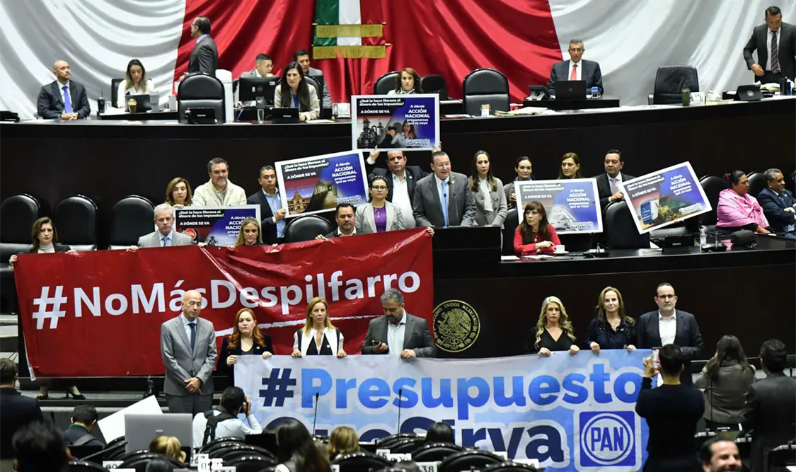 Entre los insultos y sin cambios, aprueban PEF 2025