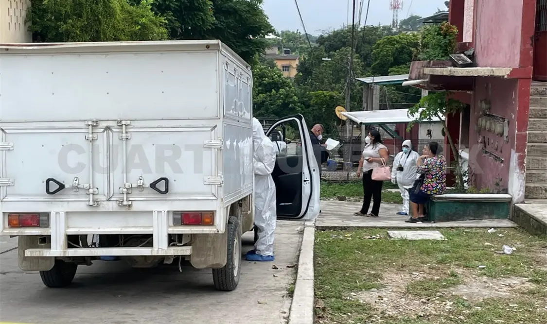 Localizan a mujer ahorcada en un departamento