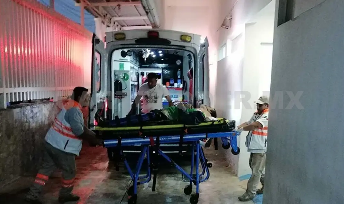 Lo embisten en carretera y resulta malherido