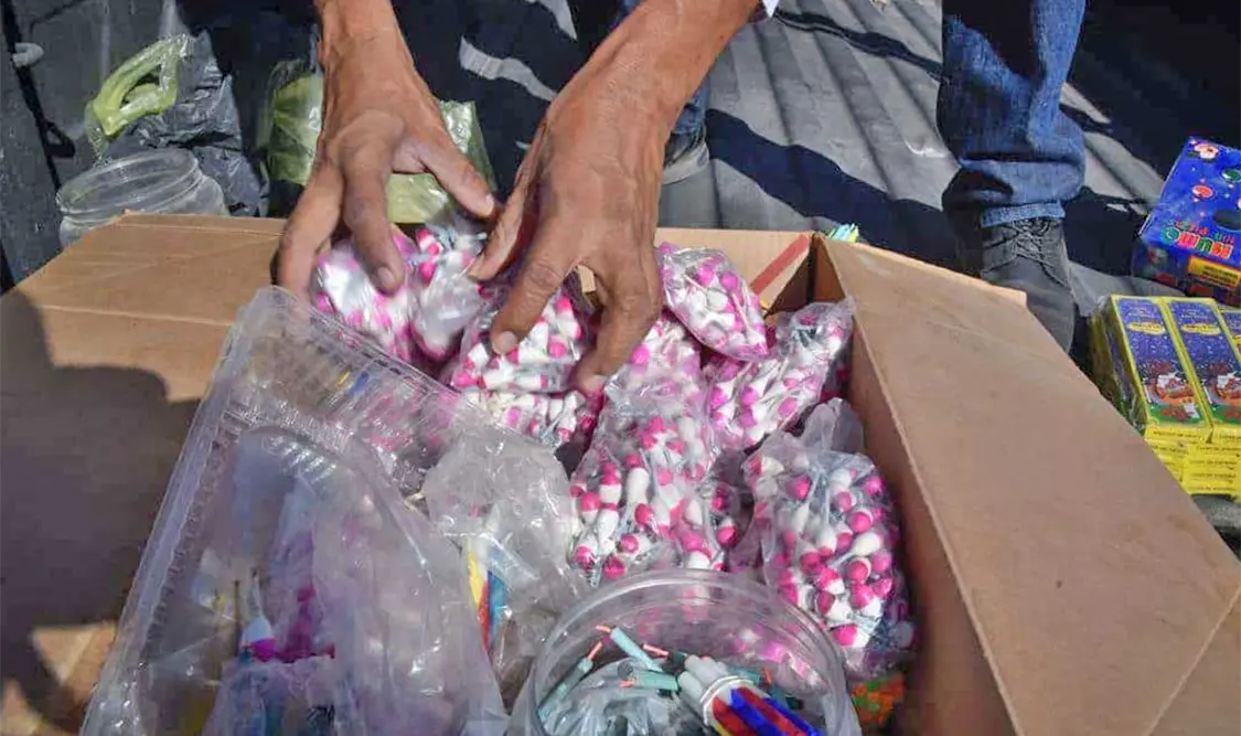 Hasta el momento han asegurado 50 kilos de artículos elaborados con pólvora.