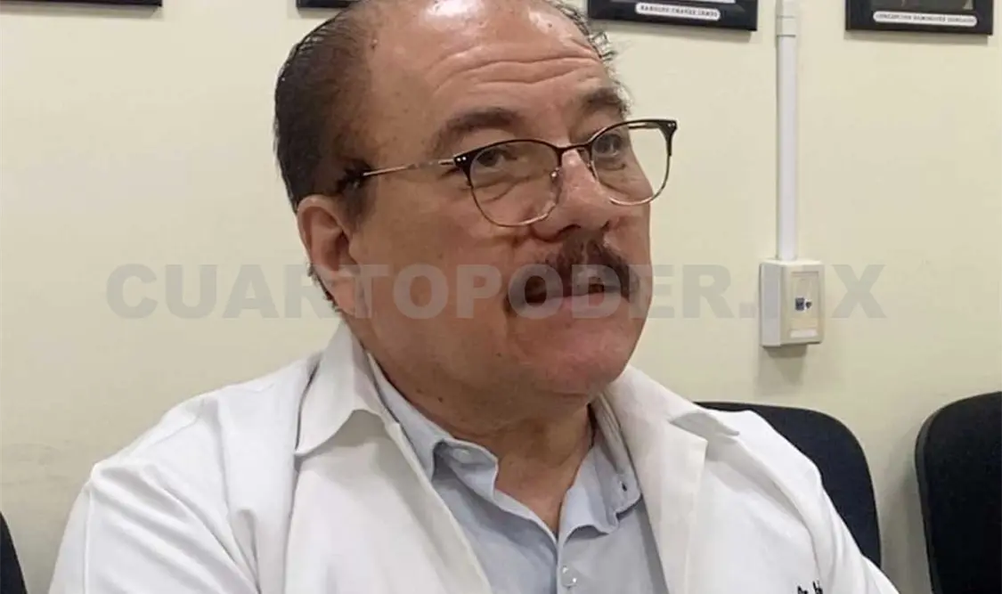 El especialista subrayó que los embarazos en adolescentes conllevan diversos factores tanto para la madre como para el bebé. Cortesía