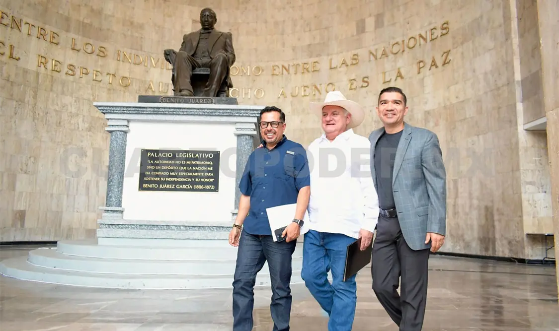 Reciben en el Congreso el Paquete Fiscal 2025