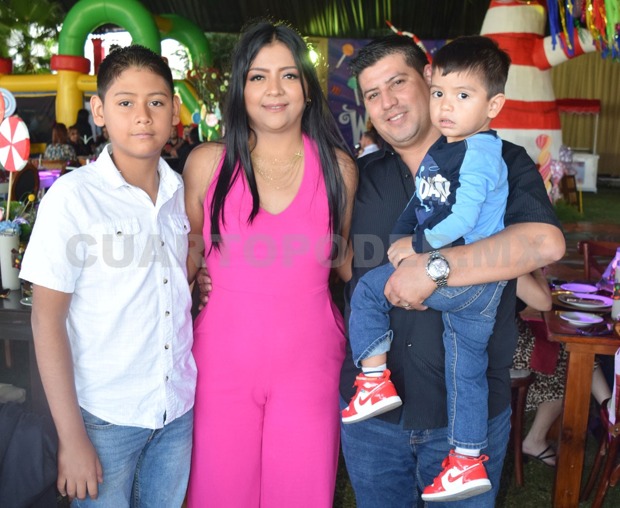 Una dulce celebración para Carlos Santiago