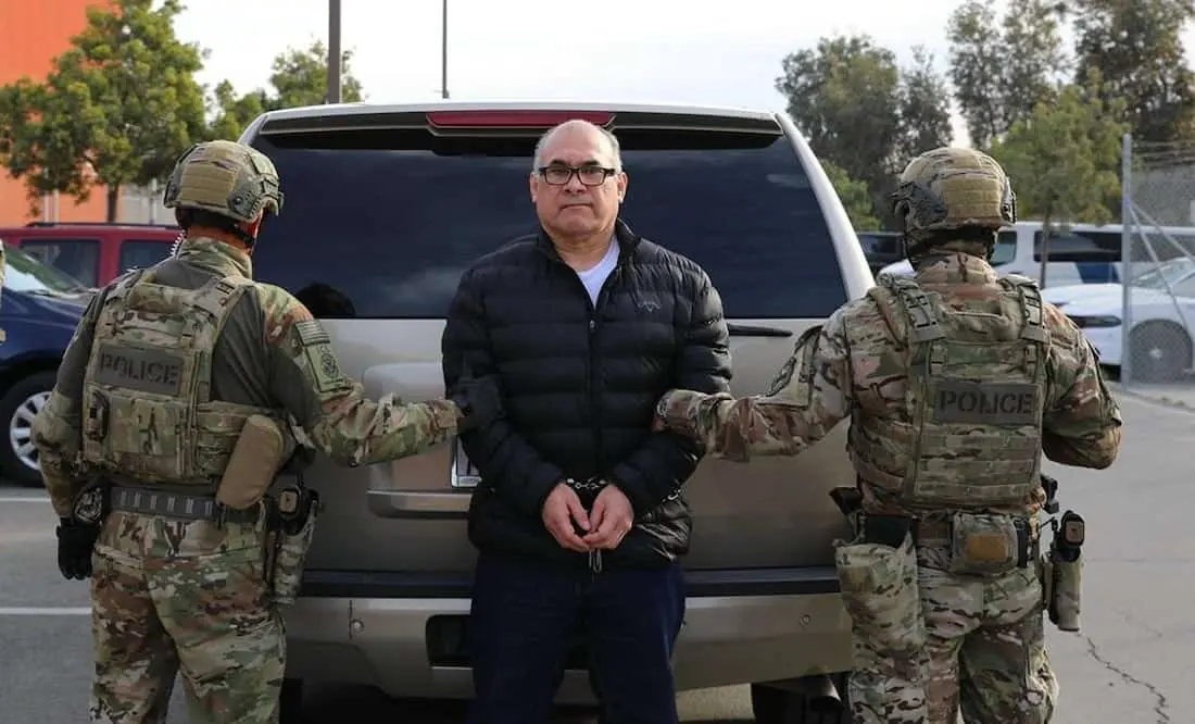 El 3 de julio, la ERO de Ciudad de México notificó a la ERO de Chicago que Cárdenas tenía varias órdenes de detención activas en México. Cortesía