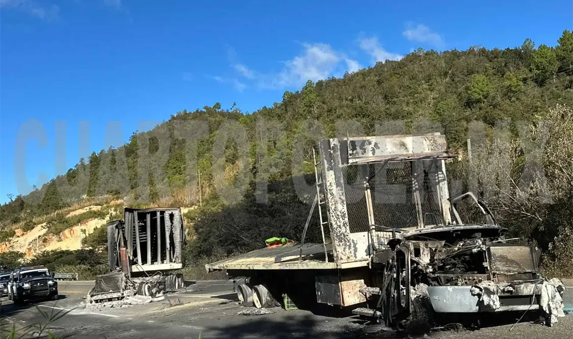 Incendian camiones en carretera federal