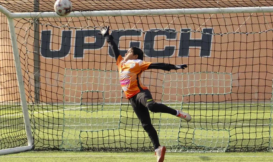 Se lucen porteros en el Goalkeeper War