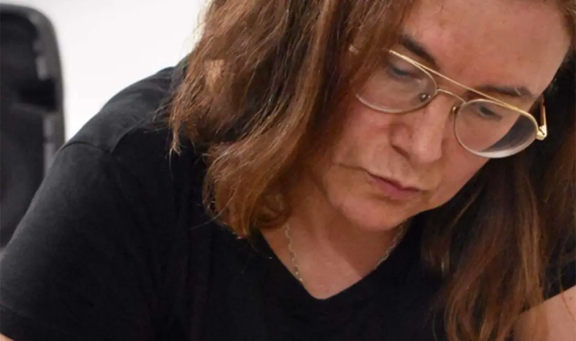 La escritora presentó su más reciente libro, Tenemos que hablar y otros cuentos sentimentales. Cortesía