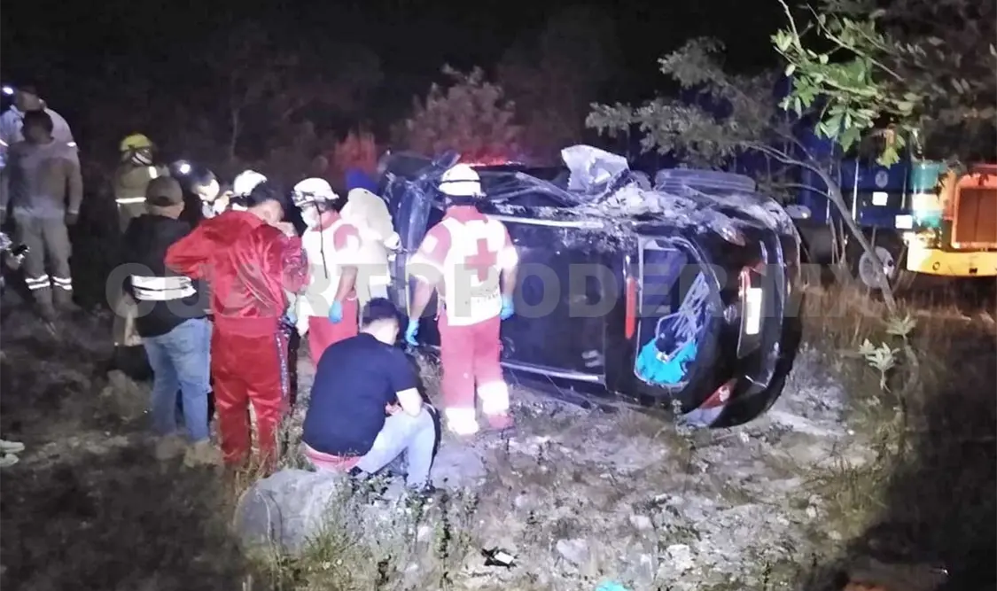 Una persona murió prensada entre los fierros retorcidos. Juan Orel / CP