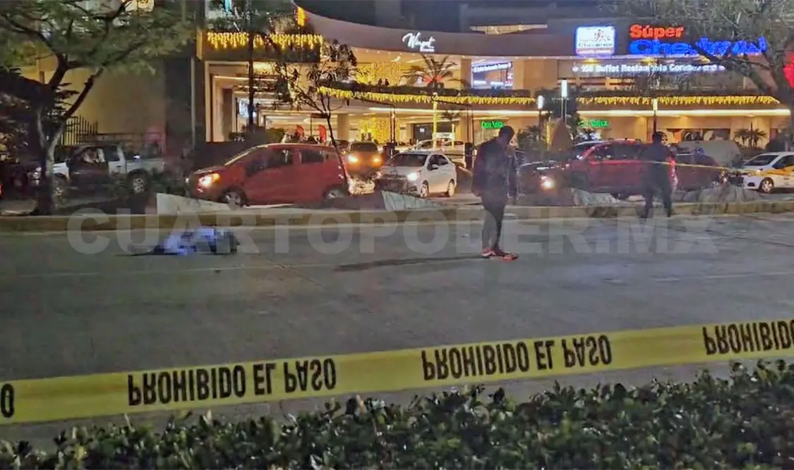 Atropellan a empleados de gasera; uno murió