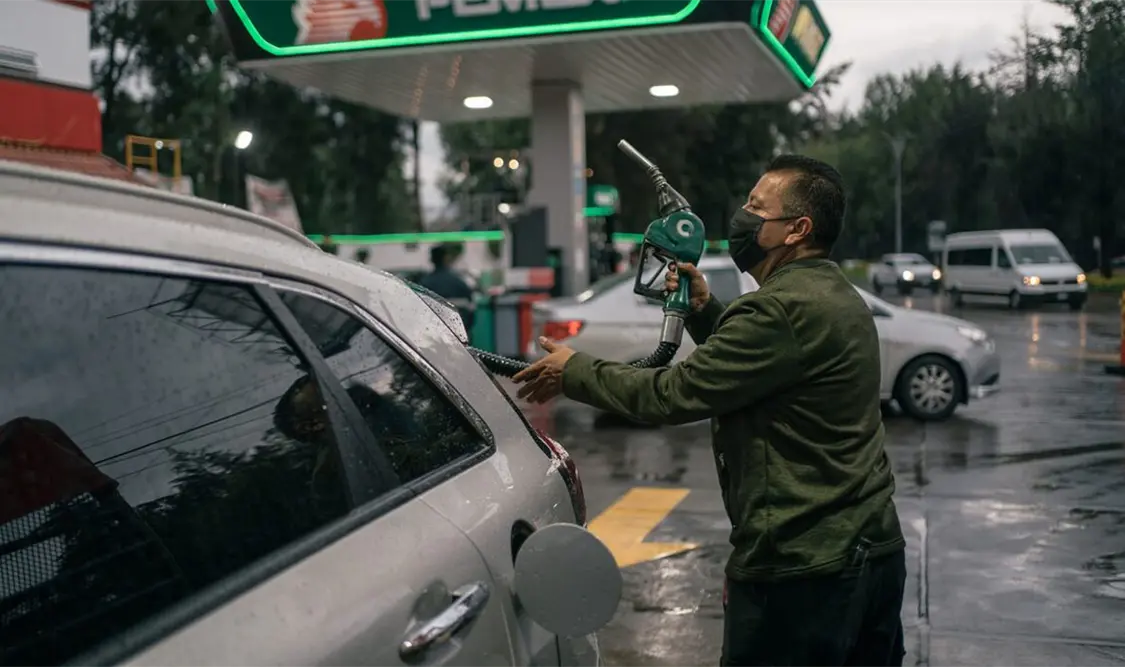 Suben en año nuevo gasolina, cigarros y refrescos