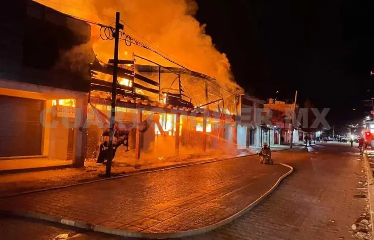 Fuego calcina locales de venta de muebles