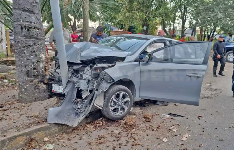 Fuerte choque salda con cinco lesionados