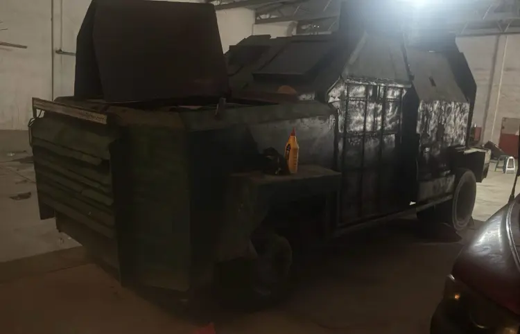 En operativo sorpresa, detienen a tres personas y hallan bodega de "vehículos monstruos" en Frontera Comalapa