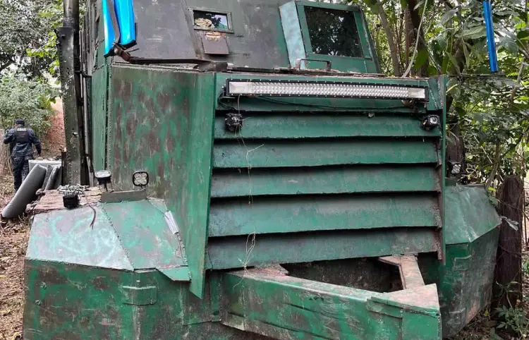 En operativo sorpresa, detienen a tres personas y hallan bodega de "vehículos monstruos" en Frontera Comalapa