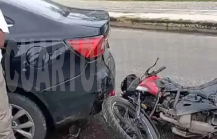 Se estampa en un auto que hizo una maniobra prohibida