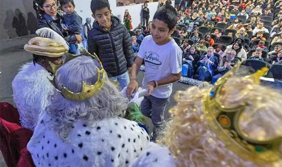En estas fechas, llaman a transmitir a los menores que un verdadero obsequio no se mide por su precio sino por la intención y el afecto que lo acompañan. Cortesía