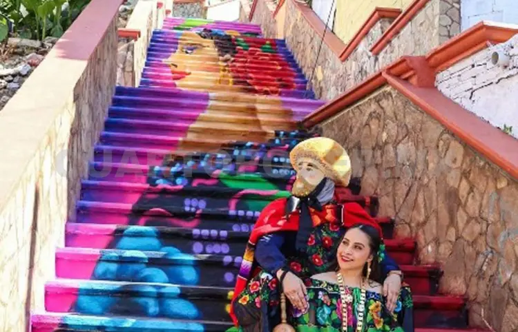Artista denuncia plagio de parte del Ayuntamiento
