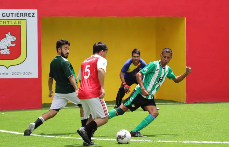 Alcohólicos FC lidera el Héroes Bonampak
