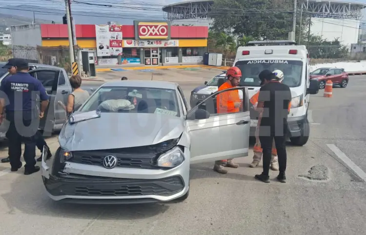 Aparatoso accidente por corte de circulación