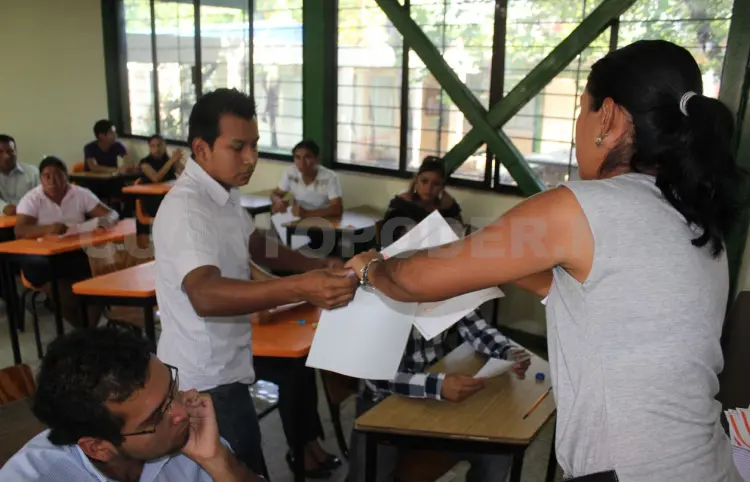 Directivos y maestros retoman actividades