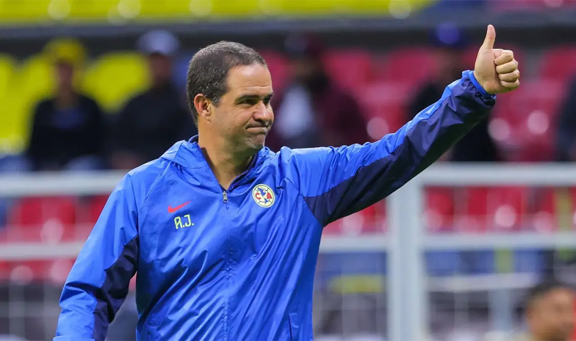 André Jardine se queda en el América