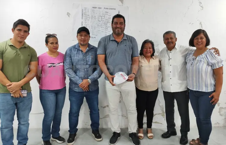 Preparan la cancha para el Futbolito Bimbo