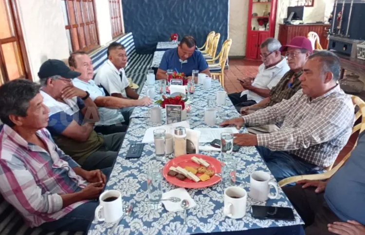 Cafetaleros del sur urgen atención de desastre por sequía