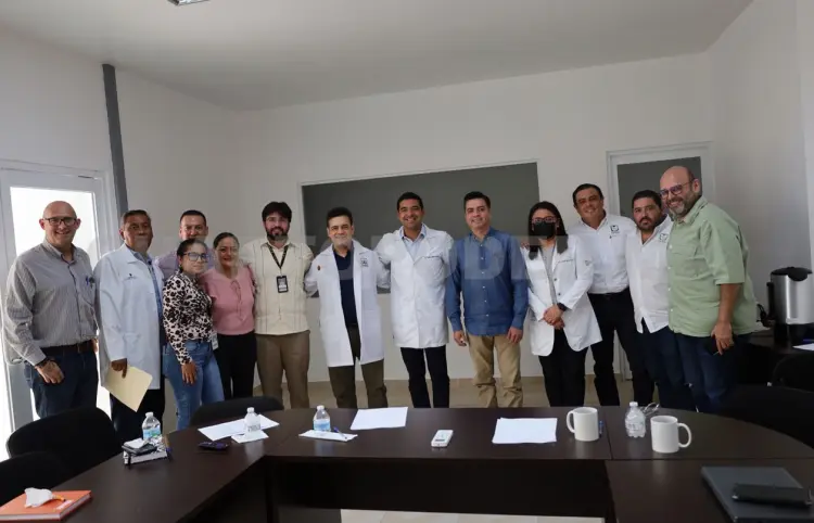 Se reúne Armando Barrios con coordinador estatal del IMSS-Bienestar