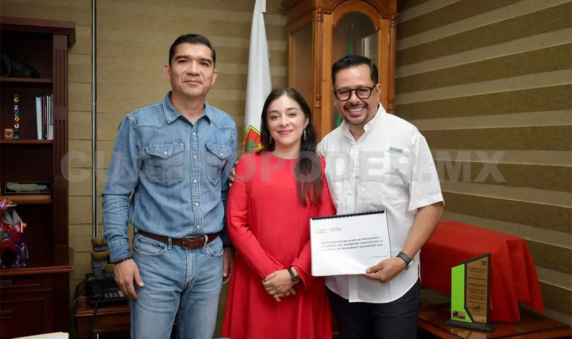 Reciben líderes del Congreso a titular de Transporte