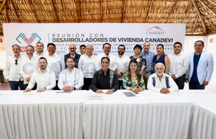 Anuncia Eduardo Ramírez reformas para agilizar trámites