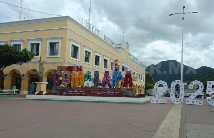 Comerciantes piden ayuda para reabrir