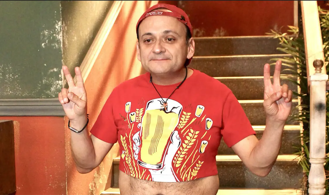 Lalo España dirigido por Rob Schneider