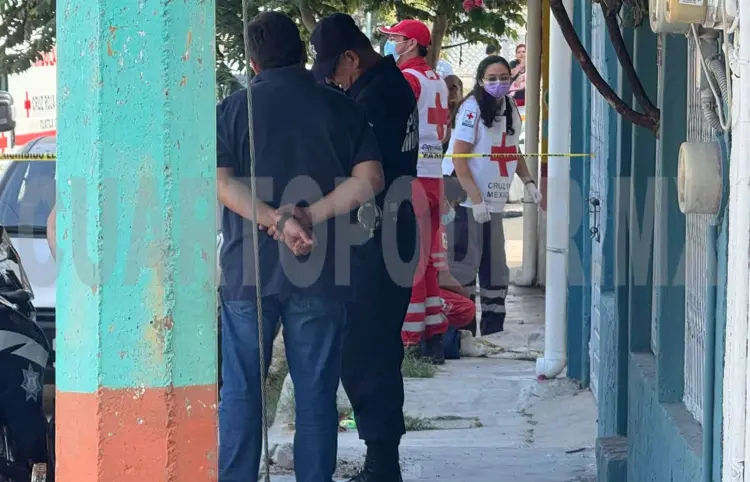 Pierde la vida indigente sobre la banqueta