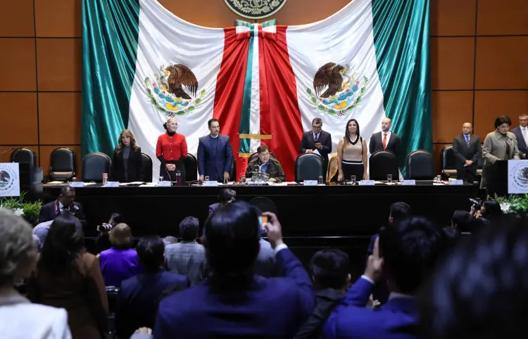Diputados y senadores se confrontan