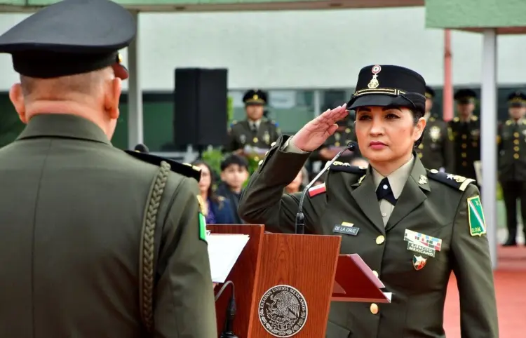Asume una mujer la Defensoría Militar