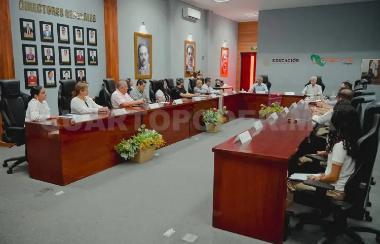 Con visión del gobernador se abatirá el analfabetismo