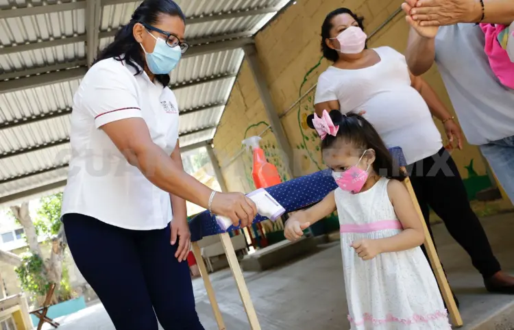 Reportan escasez de cubrebocas infantiles