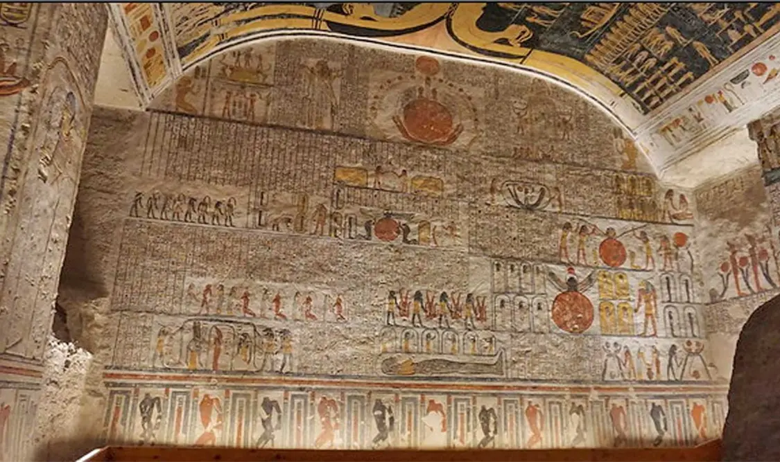 Los hallazgos, entre los que hay herramientas ceremoniales y vasijas, se hicieron en Luxor. Cortesía