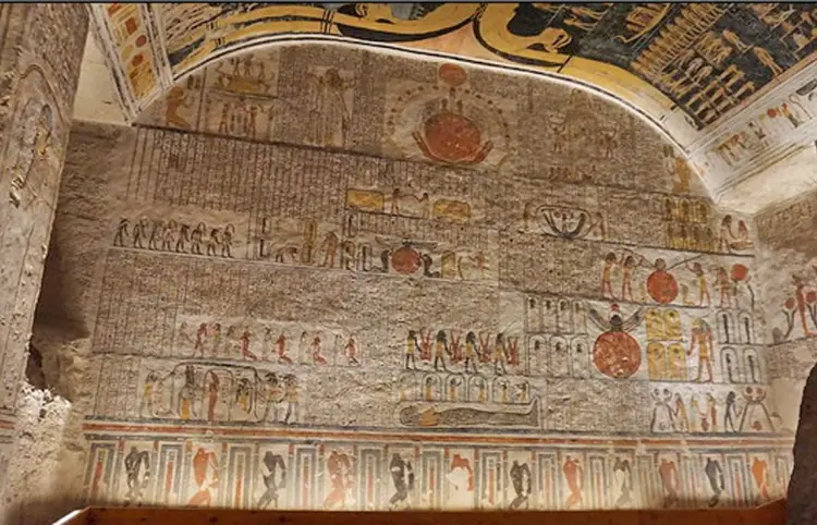 Descubren antiguas tumbas en Egipto